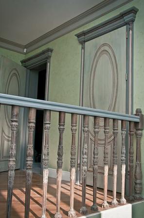 С-образная на металлокаркасе